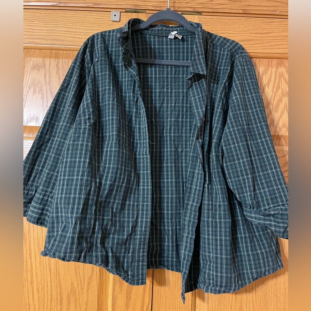 3xl St. John’s Bay women’s stretch green button up
